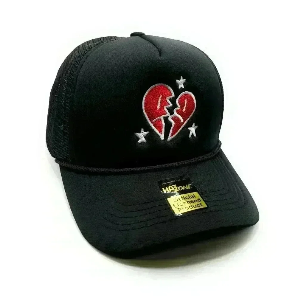 Triste Heart Mesh Trucker Snapback (Black)